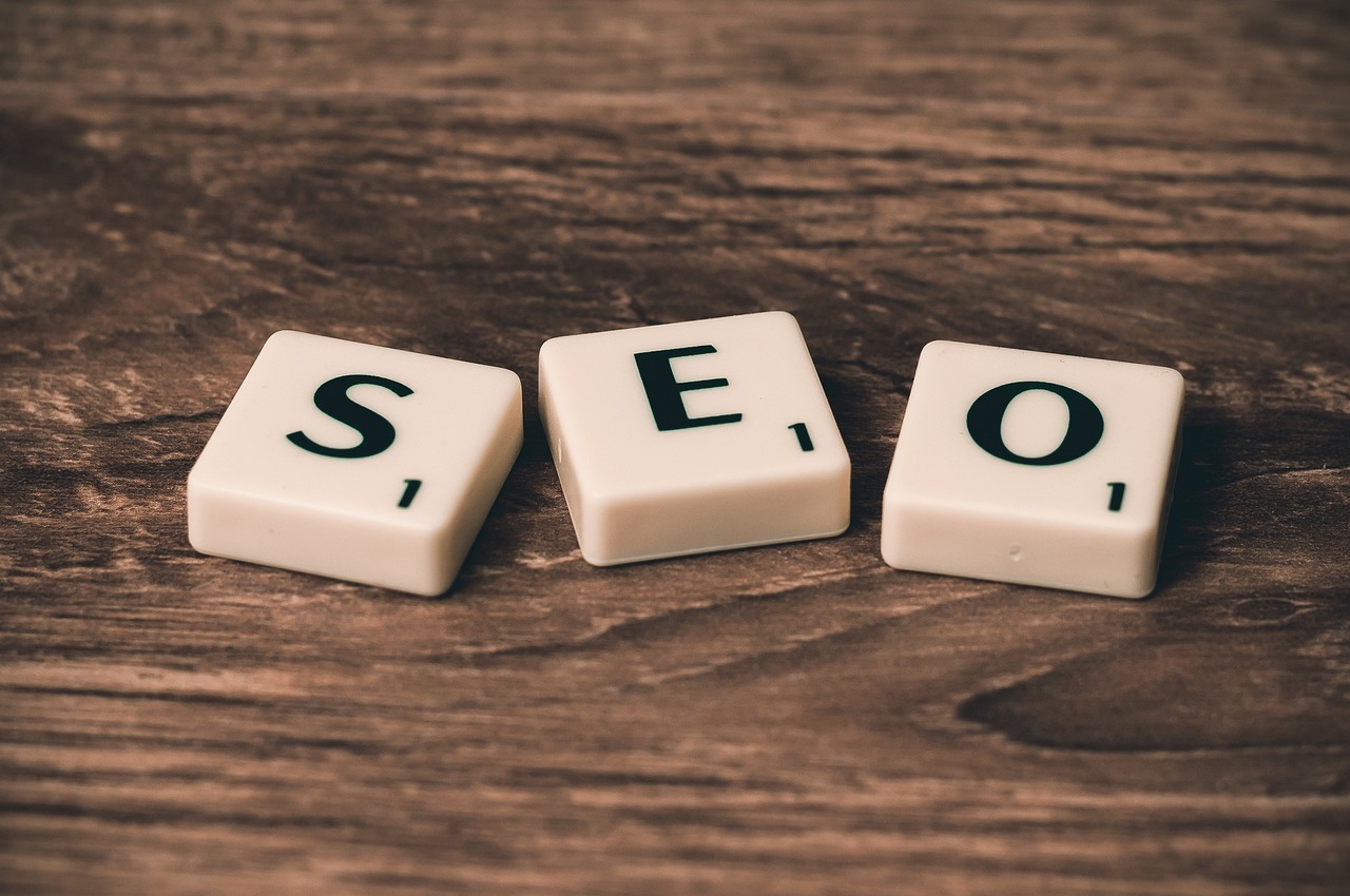 Ilustracion del blog de Paprika Digital sobre 6 herramientas clave de SEO para este 2024